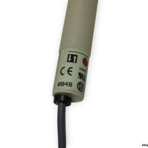 omron-e3f2-ds10z1-n-photoelectric-sensor-new-1