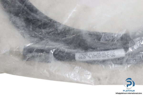 yaskawa-JZSP-CVH03-03-E-G5-connecting-cable-(New)-1