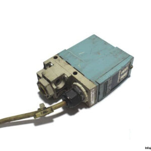 telemecanique-XML-A010A2S11-diaphragm-pressure-switch-2