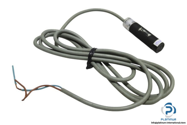 telemecanique-XUB-H0430-photoelectric-sensor(used)