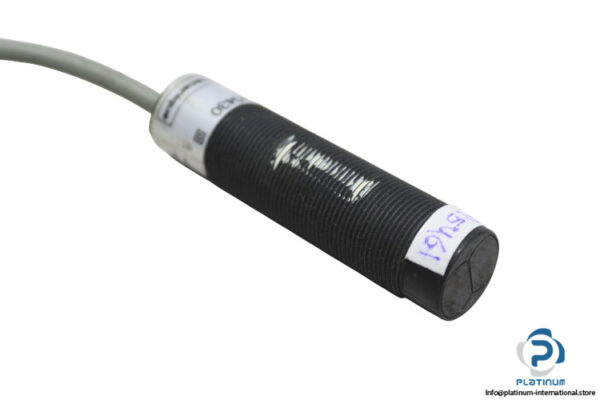 telemecanique-XUB-H0430-photoelectric-sensor(used)-1