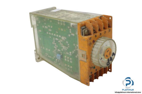 schleicher-SZT-32-time-relay-(used)