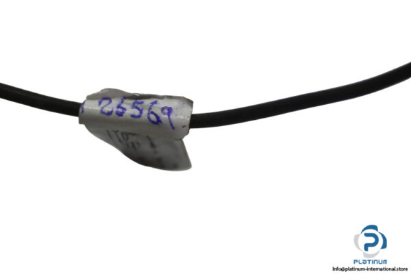 camozzi-CSH-334-magnetic-proximity-switch-(used)-3