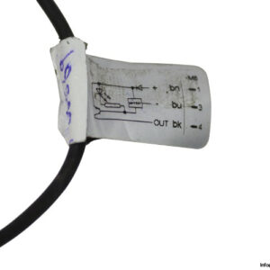 camozzi-CSH-334-magnetic-proximity-switch-(used)-4