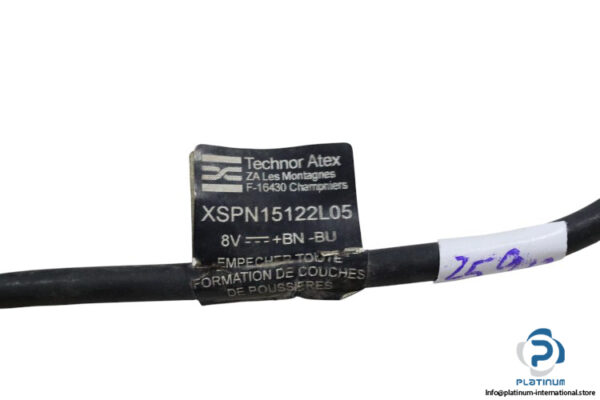 technor-XSPN15122L05-inductive-proximity-sensor-(used)-1