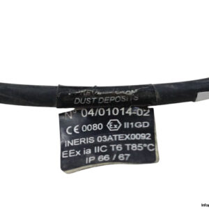 technor-XSPN15122L05-inductive-proximity-sensor-(used)-2