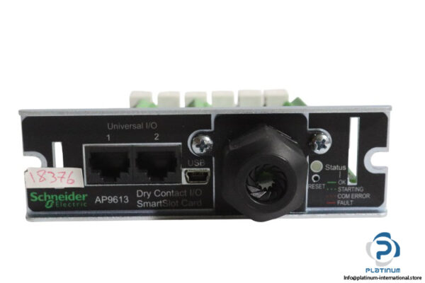 schneider-AP9613-i_o-smartslot-card-(new)-1