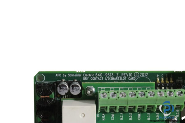 schneider-AP9613-i_o-smartslot-card-(new)-4