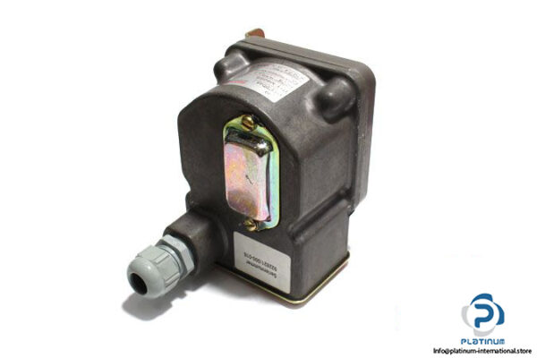 barksdale-d1t-m80ss-terminal-block-diaphragm-pressure-switch-new-2