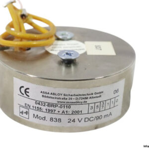 effeff-838-24V-DC_90-MA-electric-holding-magnet-circular-(used)-1