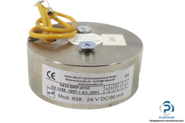 effeff-838-24V-DC_90-MA-electric-holding-magnet-circular-(used)-1