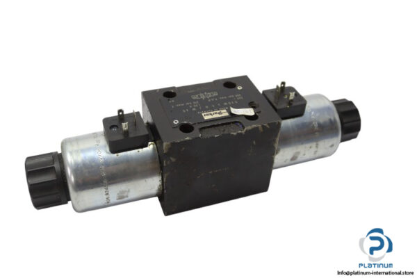 parker-D3DW4CNJW40-solenoid-directional-control-valve-(Used)