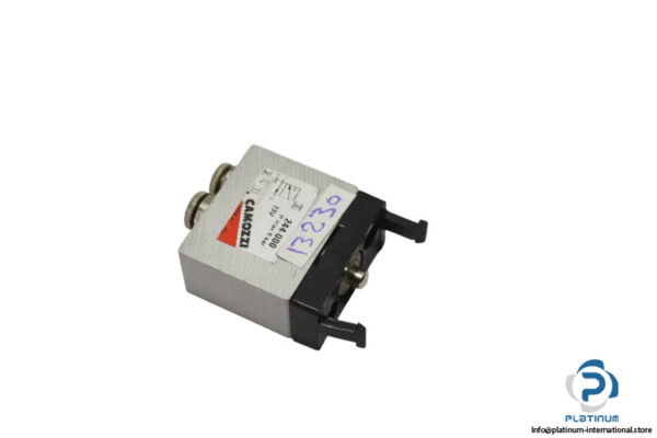 Camozzi-244-000-manual-valve(used)