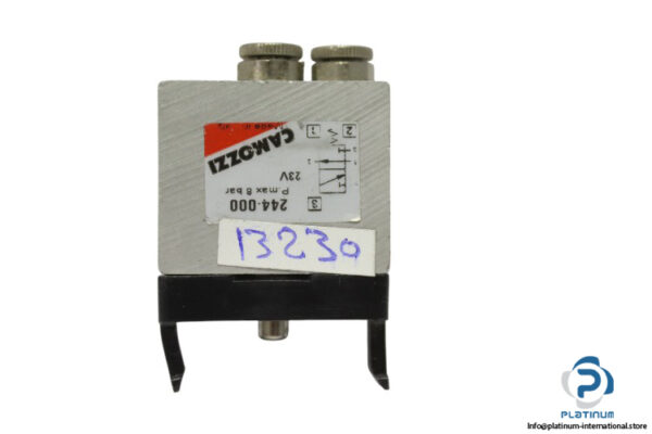 Camozzi-244-000-manual-valve(used)-1