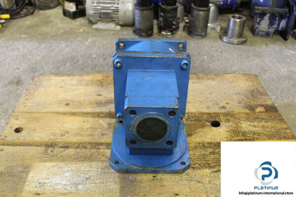 caba-blind-9-2005_kpg-15-hypoid-gearbox-3