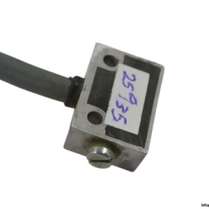 0830100045-sensor-proximity-switch-(new)-2