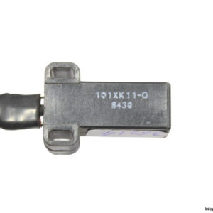 micro-switch-101XK11-Q-proximity-sensor-(new)-3