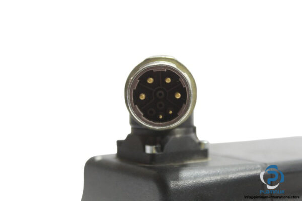 allen-bradley-VPL-B1303C-PK12AA-ac-servo-motor-used-2