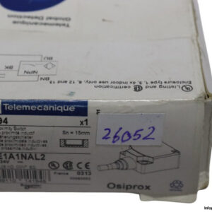 telemecanique-XS8E1A1NAL2-inductive-sensor-(new)-3