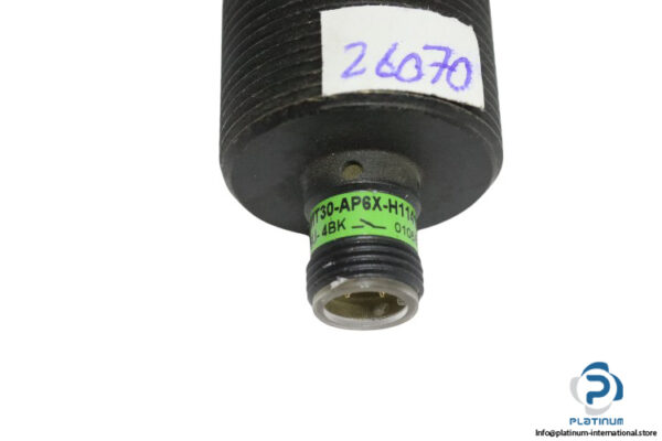 turck-BI10U-MT30-AP6X-H1141-inductive-sensor-(new)-2
