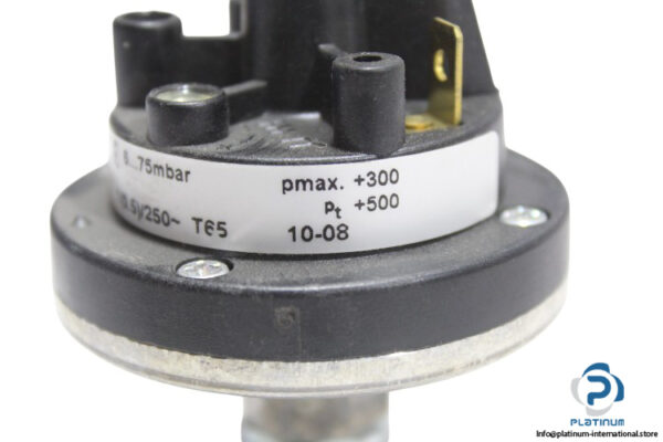 huba-control-625.9140-pressure-switch-(New)-5