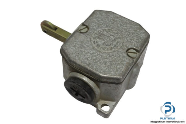 kontaktsystem-500V-6A-limit-switch-(used)