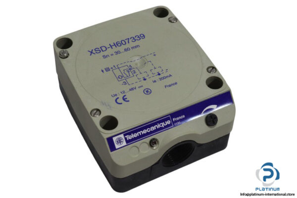 telemecanique-XSD-H607339-inductive-proximity-sensor-(new)-1