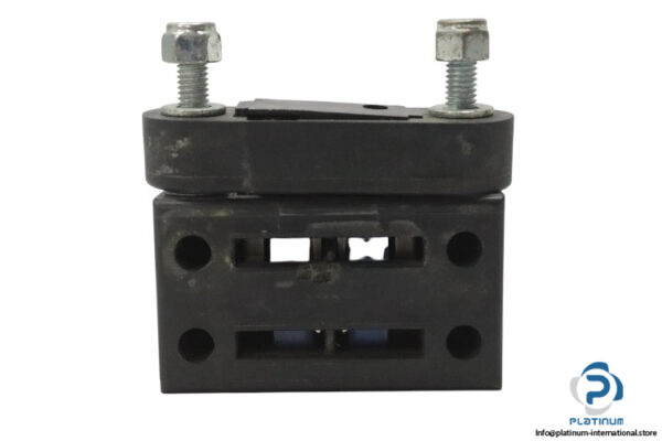 schmersal-AZ-16-12ZVRK-M20-safety-switch-(used)-1