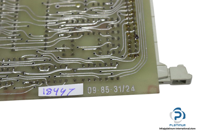 09.85.31_24-circuit-board-(used)-3