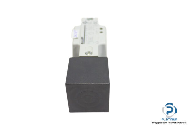 balluff-BES-517-132-M5-H-S4-inductive-sensor-(new)-2