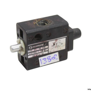 Norgren-03041602-manual-actuated-spool-valve(used)