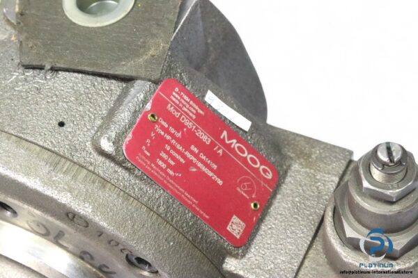 moog-D951-2083_A-radial-piston-pump-(new)-1