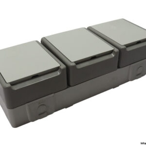 siemens-5UB4-731-gang-plug-socket-(used)