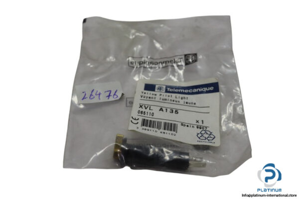 telemecanique-XVL-A135-pilot-light-(new)
