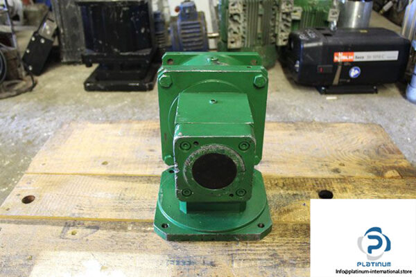 alpha-spk-180-m02-010-a09-hypoid-gearboxe-3