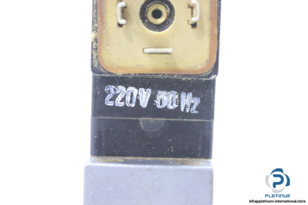 hoerbiger-pneumatic-SE-581-R-08-single-solenoid-valve-(Used)-2