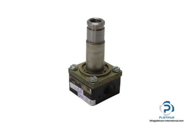 norgren-V04A486L-Q116A-3384-direct-solenoid-actuated-poppet-valve-(Used)