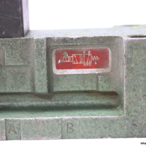 Numatics-av-em4h-single-solenoid-valve(used)-1