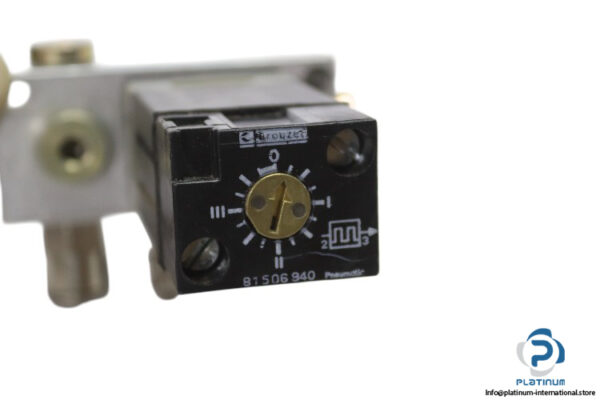 crouzet-81-506-940-pneumatic-timer(used)-2