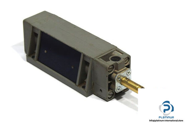bosch-0-820-016-062-single-solenoid-valve