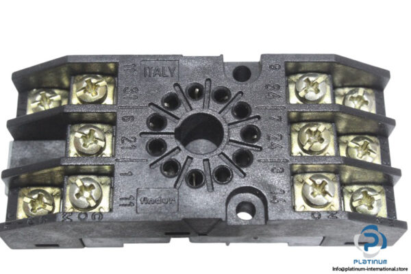 finder-90.49-timer_relay-socket-(new)-1