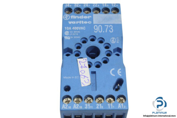 finder-90.73-timer_relay-socket-(used)-1