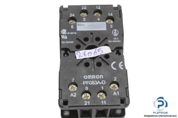 omron-PF083A-D-socket-(used)-1