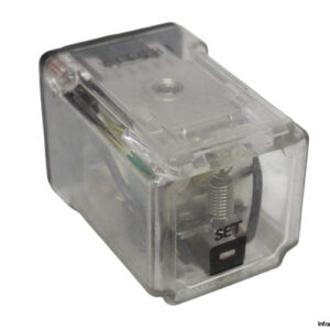 omron-MK2KP-230-vac-latching-relay-(used)