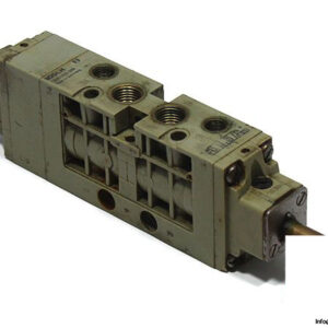 bosch-0-820-035-026-double-solenoid-valve