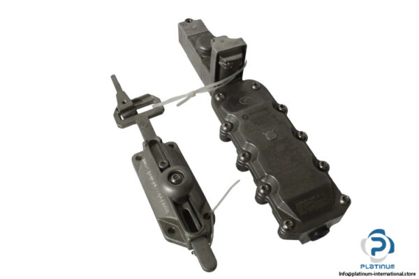 fortress-EXPHLISSGEEKLTAT401-interlock-system-(new)