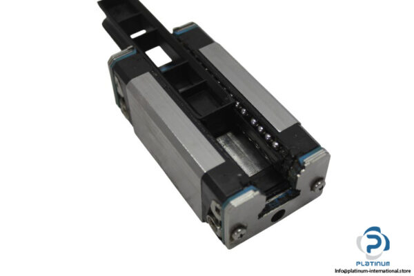 rexroth-R162922132-runner-block-new-1
