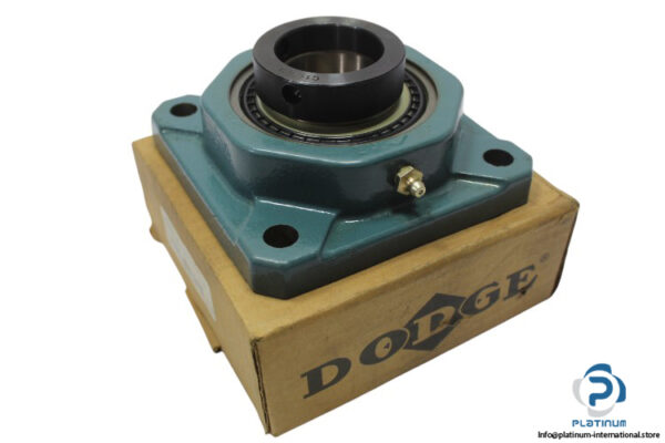 dodge-F4B-SXR-112-four-bolt-flange-bearing-new-carton