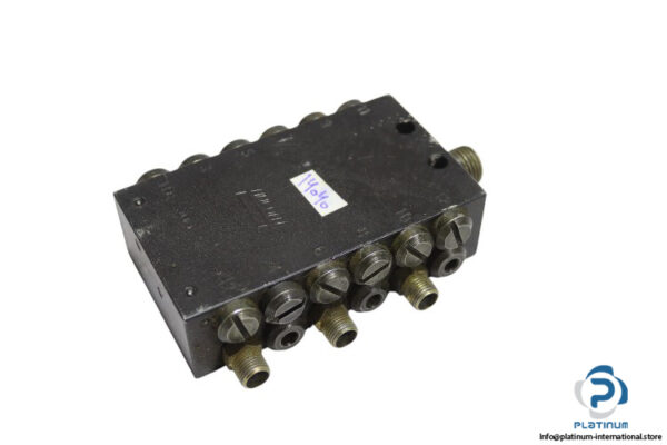 lincoln-M01-22C-lubricant-metering-device-used