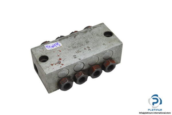 US-4S-divider-valve-used